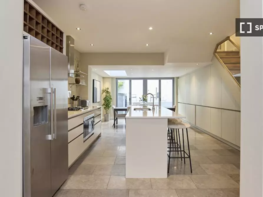 Immagine 9 di Appartamento in affitto  in Langton St a Kensington