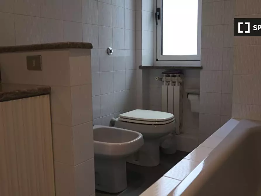 Immagine 15 di Camera condivisa in affitto  in Via Francesco Sivori a Genova