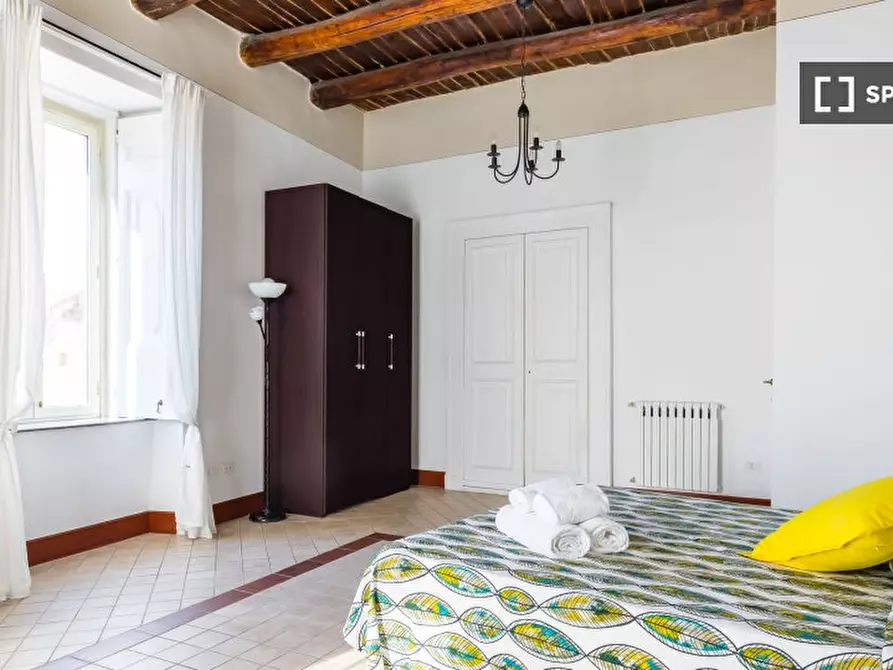 Immagine 4 di Appartamento in affitto  in Supportico Lopez a Napoli