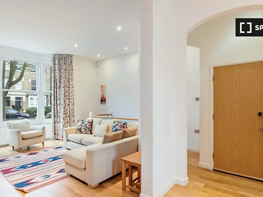 Immagine 8 di Appartamento in affitto  in Freegrove Rd a Islington