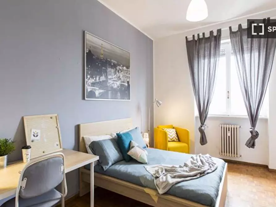 Immagine 3 di Camera condivisa in affitto  in Via dei Mandorli Milan a Monza