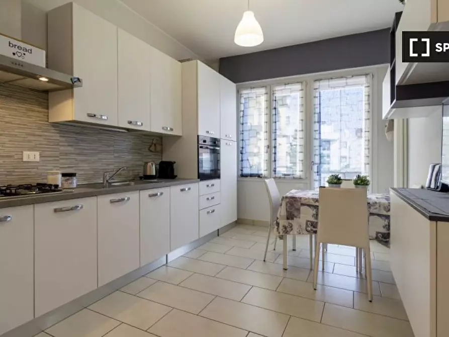 Immagine 2 di Appartamento in affitto  in Via Pasubio a Bologna