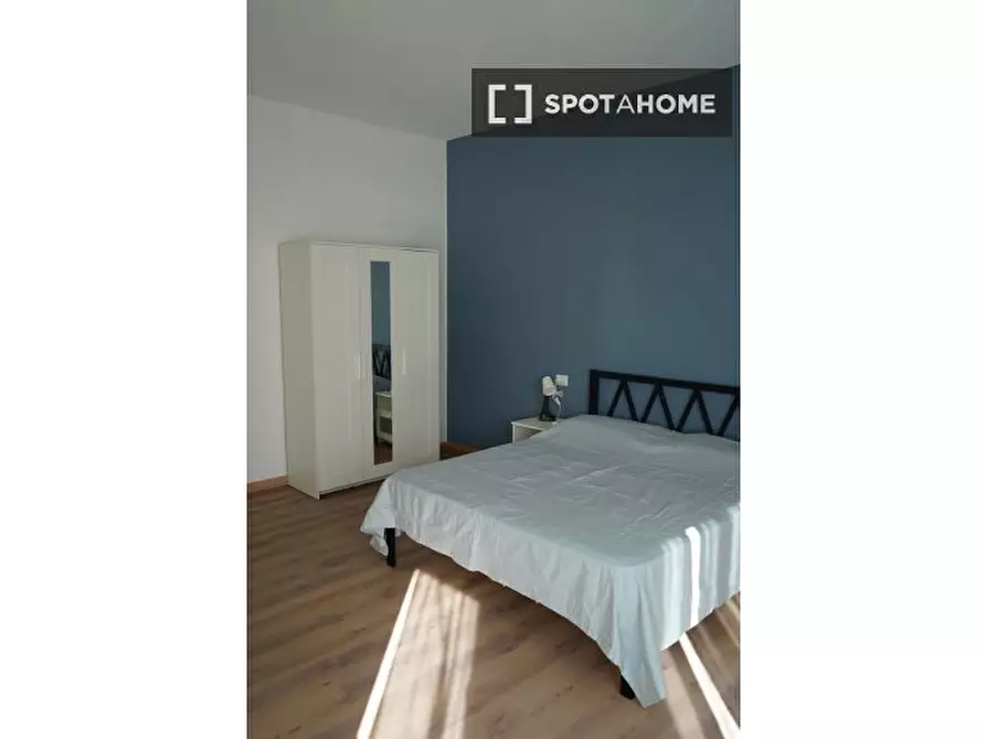 Immagine 5 di Camera condivisa in affitto  in Via Salvatore Pincherle a Roma