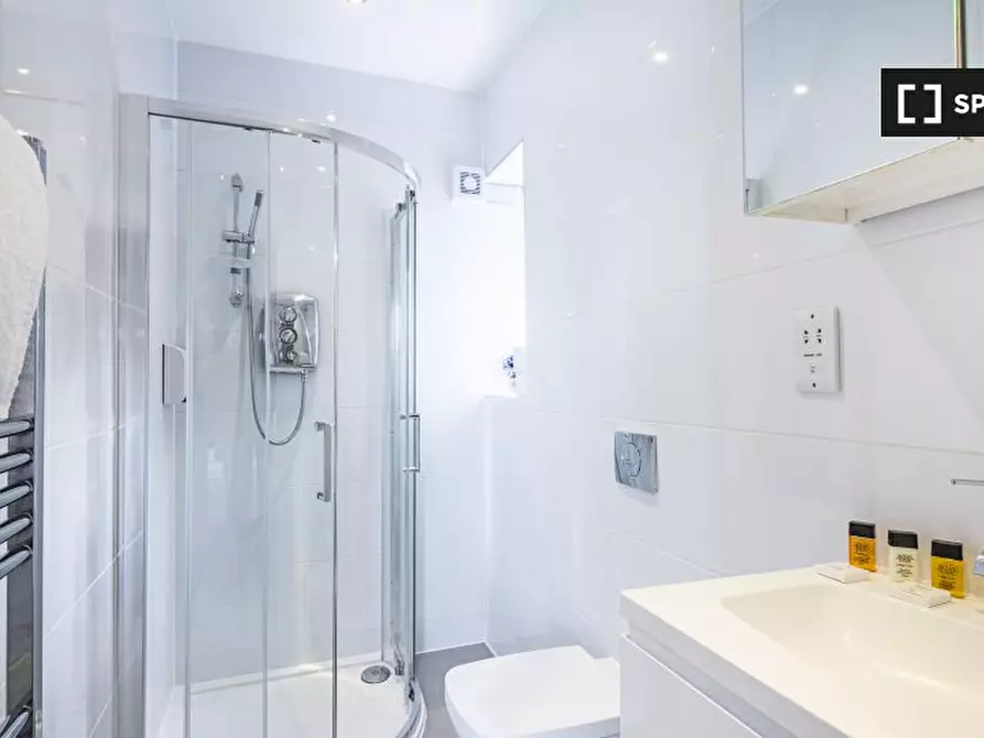 Immagine 14 di Appartamento in affitto  in Iverson Rd a Camden Town