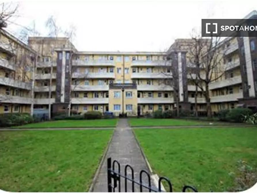 Immagine 5 di Appartamento in affitto  in 48 Arbour Square, London E1 0PP a Poplar