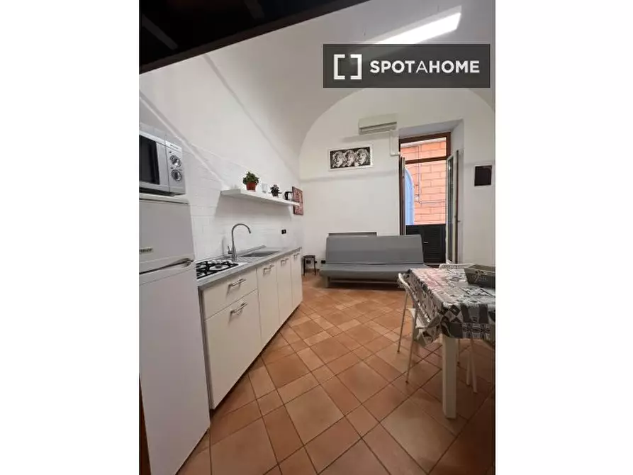 Immagine 3 di Appartamento in affitto  in Salita Tarsia a Napoli
