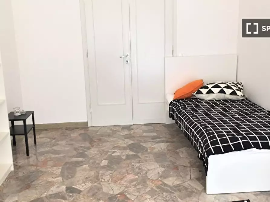 Immagine 2 di Camera condivisa in affitto  in VIA Q. SELLA (3) a Firenze