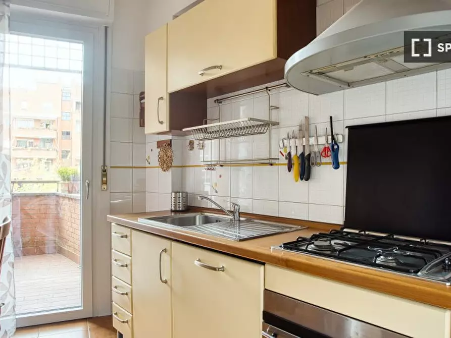 Immagine 3 di Ufficio in affitto  in Via Mauriac a Roma