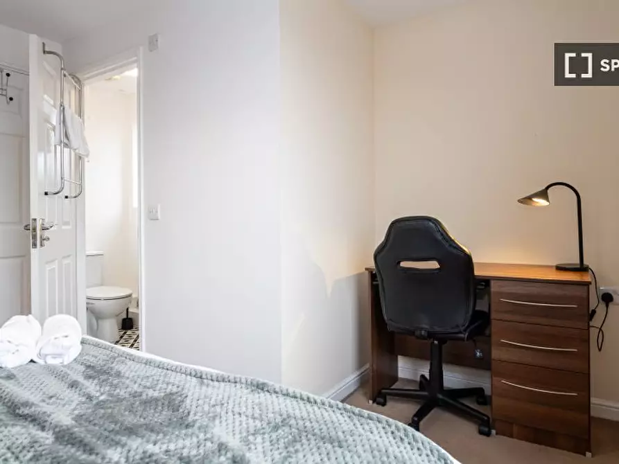 Immagine 19 di Appartamento in affitto  in Hatchley St a Manchester