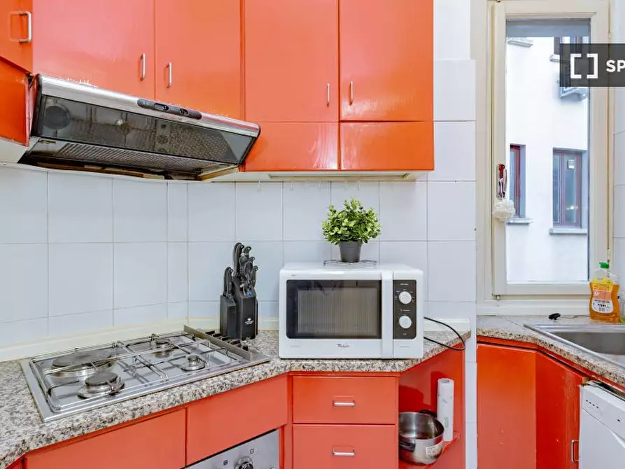 Immagine 14 di Camera condivisa in affitto  in Via Cesare Battisti a Milano