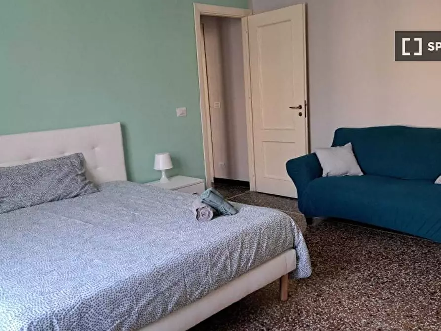 Immagine 11 di Camera condivisa in affitto  in SALITA PIANO DI ROCCA/9 a Genova