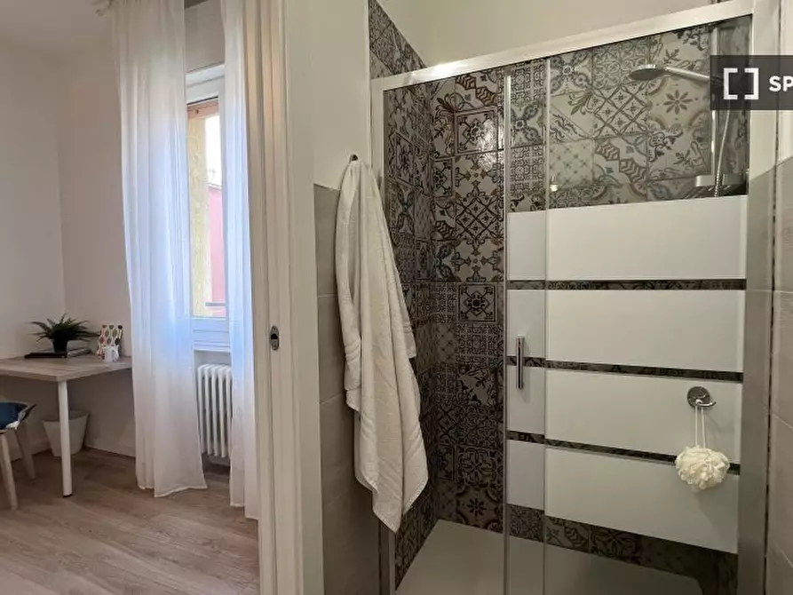 Immagine 19 di Camera condivisa in affitto  in Leandro Alberti a Bologna