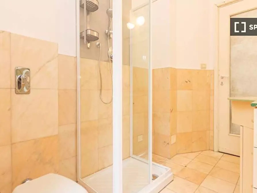 Immagine 18 di Camera condivisa in affitto  in Viale Emilio Caldara a Milano