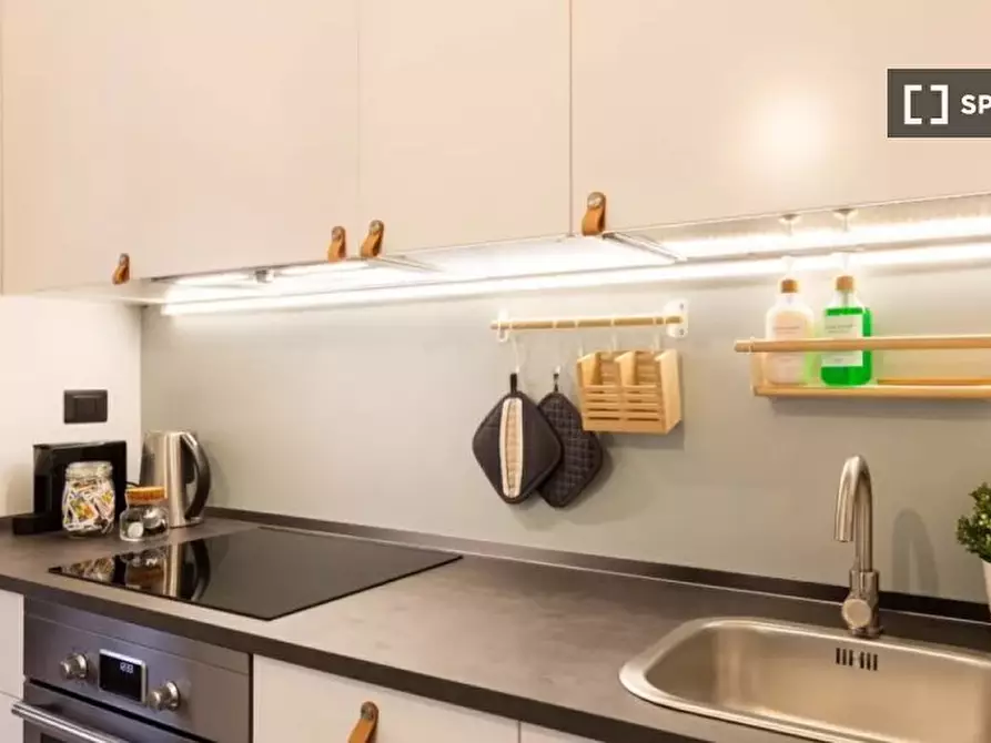 Immagine 5 di Appartamento in affitto  in Via Lario a Milano