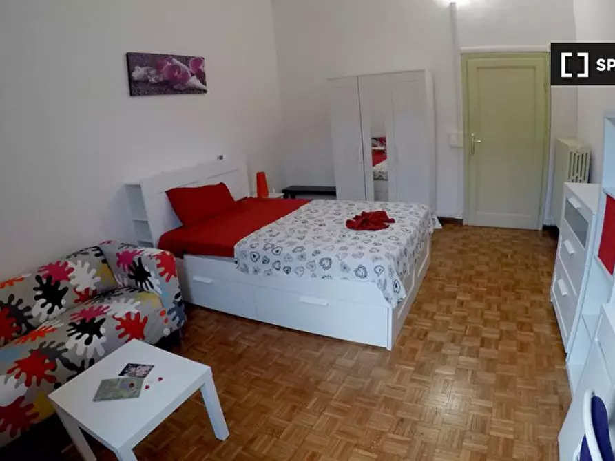 Immagine 3 di Camera condivisa in affitto  in Via Montebello a Firenze