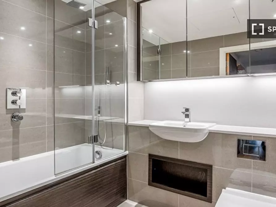 Immagine 15 di Appartamento in affitto  in Glade Path a Camberwell