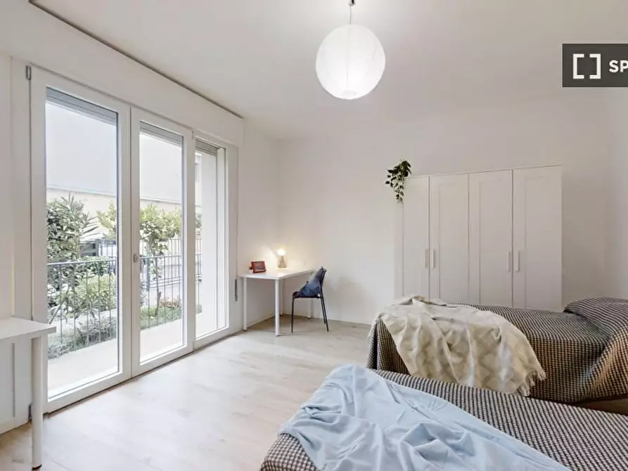 Immagine 2 di Camera condivisa in affitto  in VIA armistizio a Padova