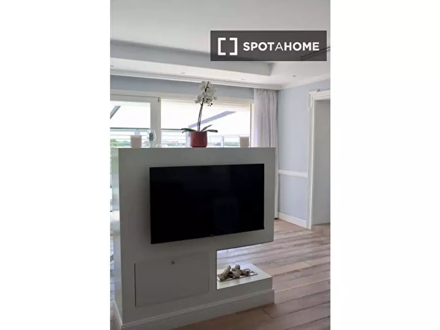 Immagine 7 di Appartamento in affitto  in Via Silvestri a Roma