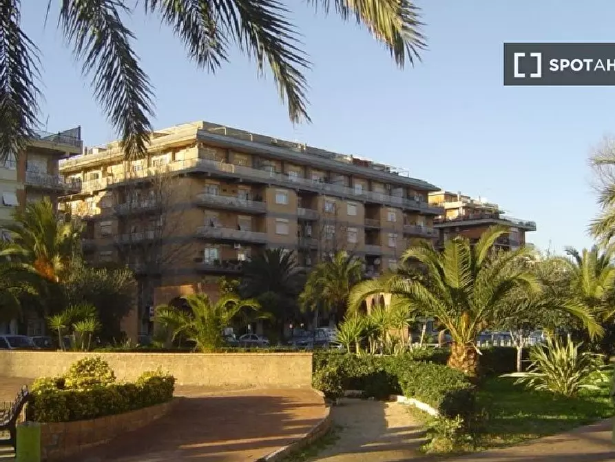 Immagine 7 di Appartamento in affitto  in Viale delle Repubbliche Marinare, 93 a Roma