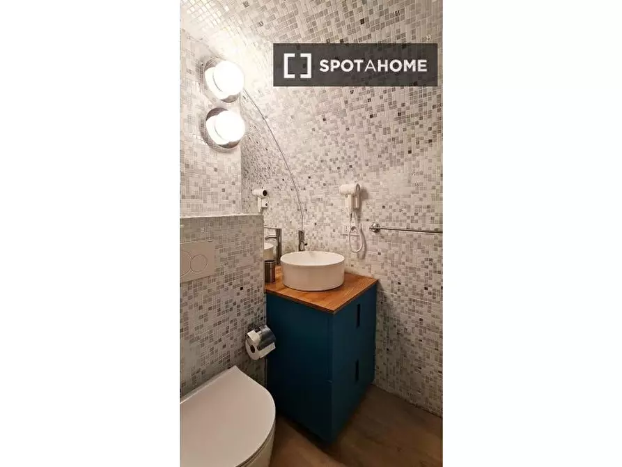 Immagine 9 di Appartamento in affitto  in Via S. Pellegrino a Napoli