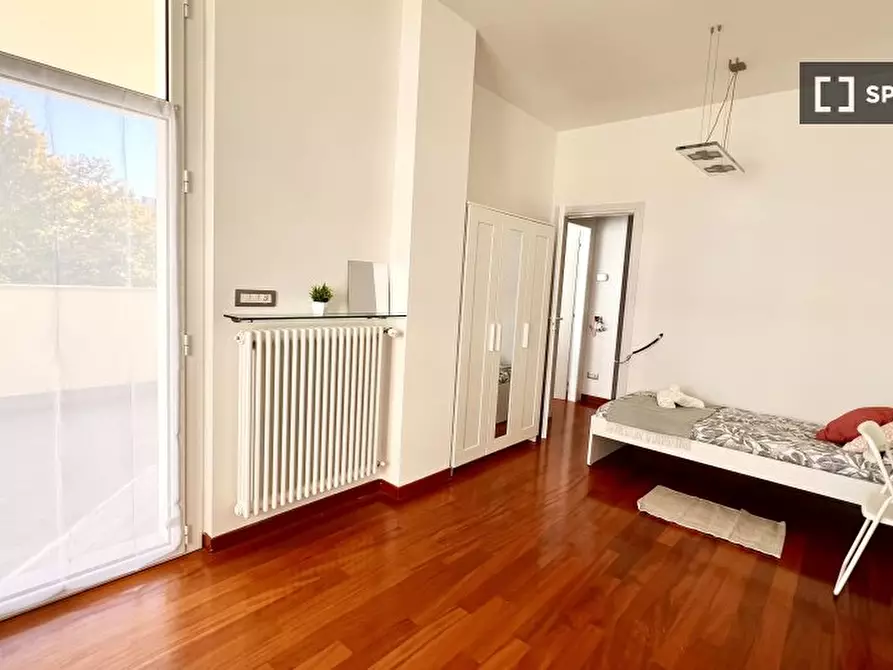 Immagine 18 di Camera condivisa in affitto  in Via Francesco Brioschi a Milano