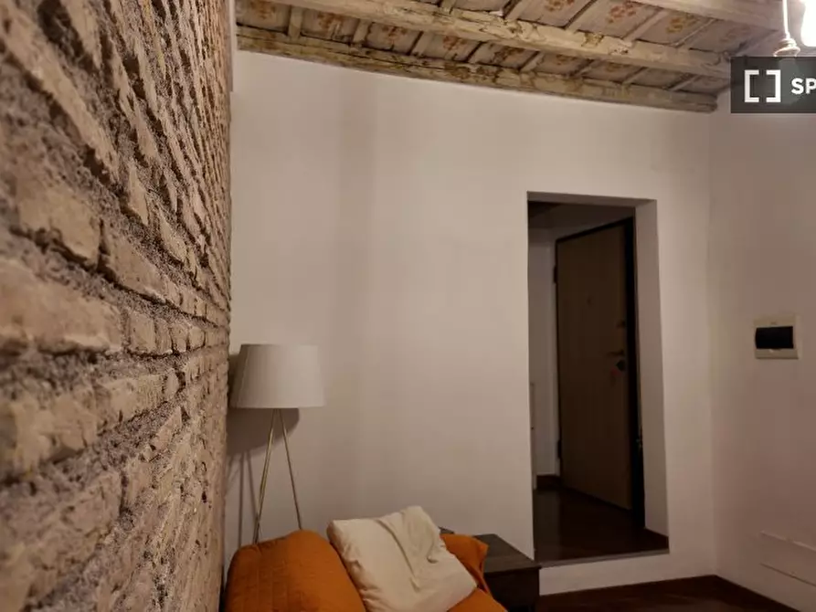 Immagine 12 di Appartamento in affitto  in Via della Reginella a Roma