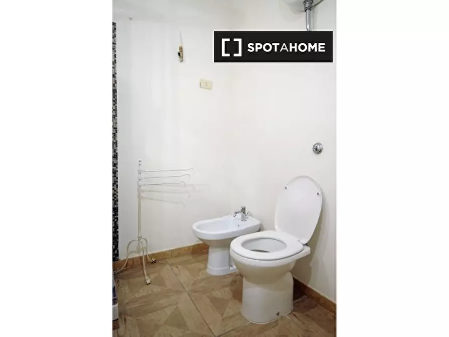 Immagine 15 di Appartamento in affitto  in Lungarno Amerigo Vespucci a Firenze