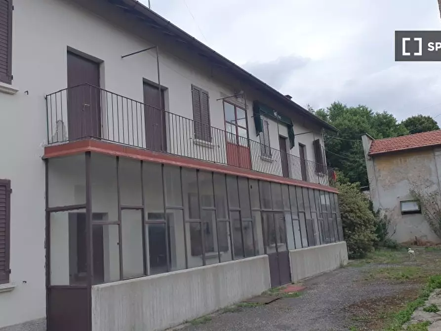 Immagine 1 di Camera condivisa in affitto  in Via S. Biagio a Paderno Dugnano