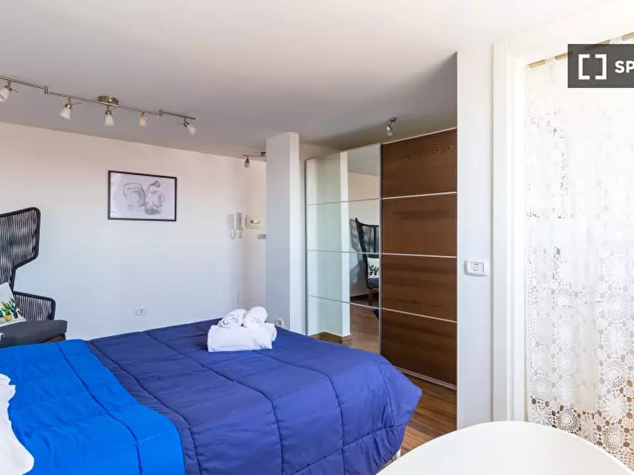 Immagine 9 di Appartamento in affitto  in Vico Santa Maria a Vertecoeli a Napoli