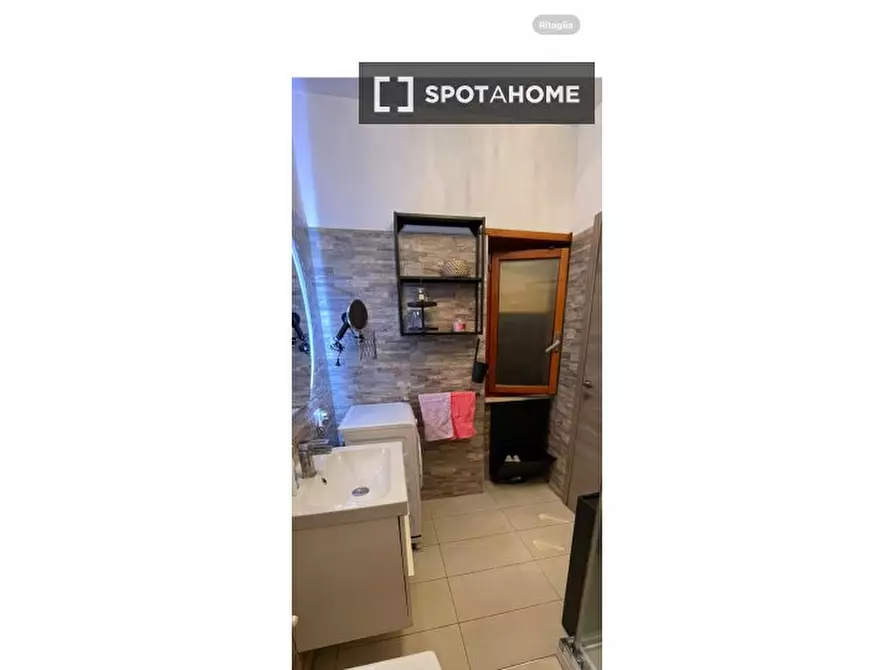 Immagine 7 di Camera condivisa in affitto  in Via Nomentana a Roma