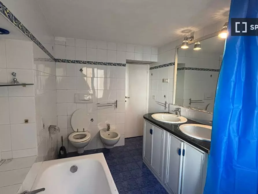 Immagine 12 di Camera condivisa in affitto  in Via Magenta a Roma