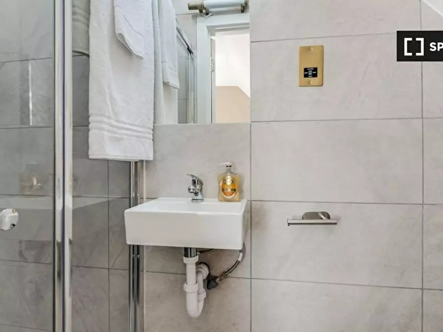 Immagine 6 di Ufficio in affitto  in High Rd a Tottenham