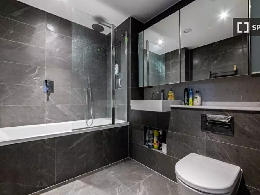 Immagine 3 di Appartamento in affitto  in Lanchester Way a Wandsworth