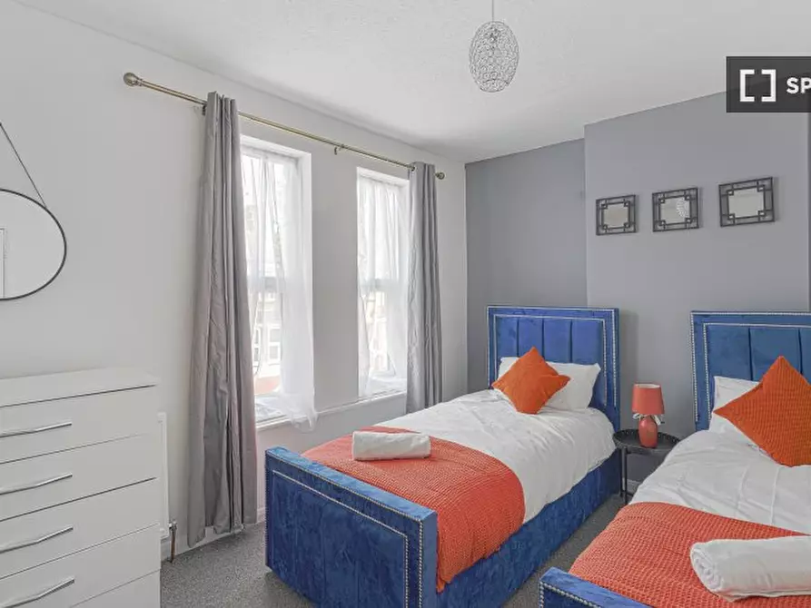 Immagine 5 di Appartamento in affitto  in Marsden Rd a Enfield