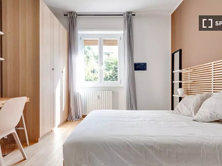 Immagine 2 di Camera condivisa in affitto  in Via Rembrandt a Milano