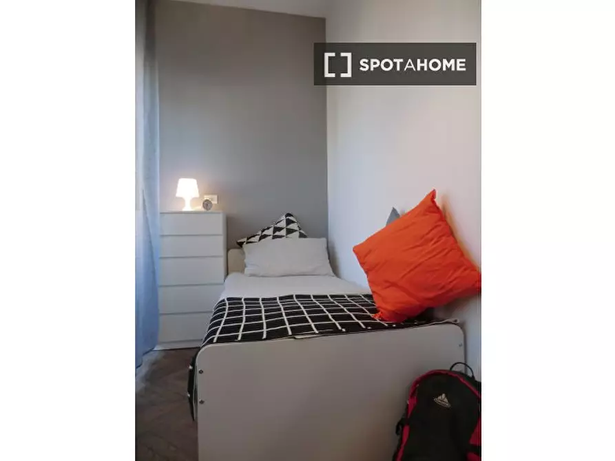 Immagine 1 di Camera condivisa in affitto  in Via Sorio a Padova