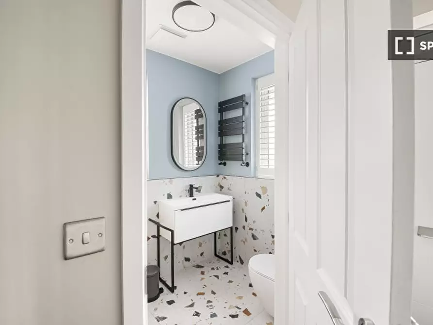 Immagine 9 di Appartamento in affitto  in Dickens Dr a Croydon