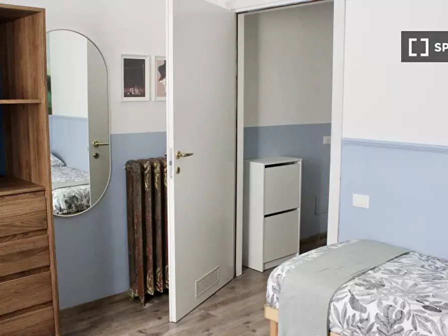 Immagine 2 di Camera condivisa in affitto  in Via Monte Rosa a Torino