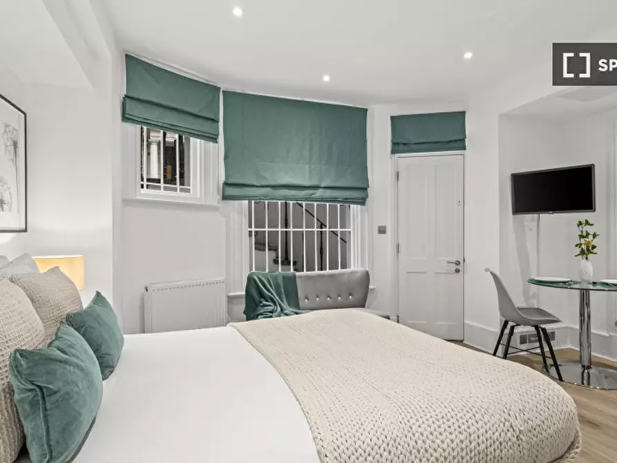 Immagine 17 di Ufficio in affitto  in Flat a Kensington