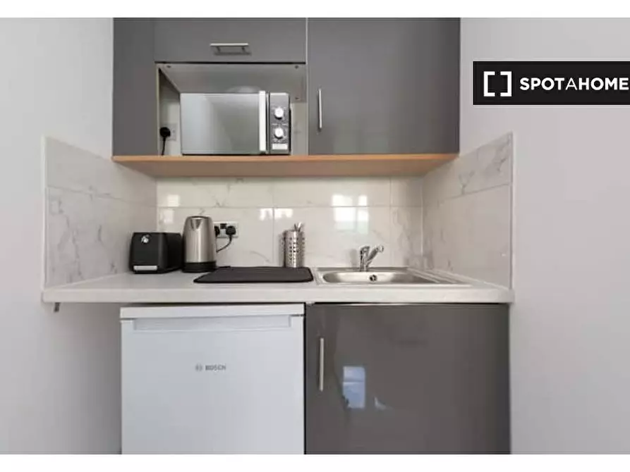 Immagine 10 di Ufficio in affitto  in Flat a Barnet