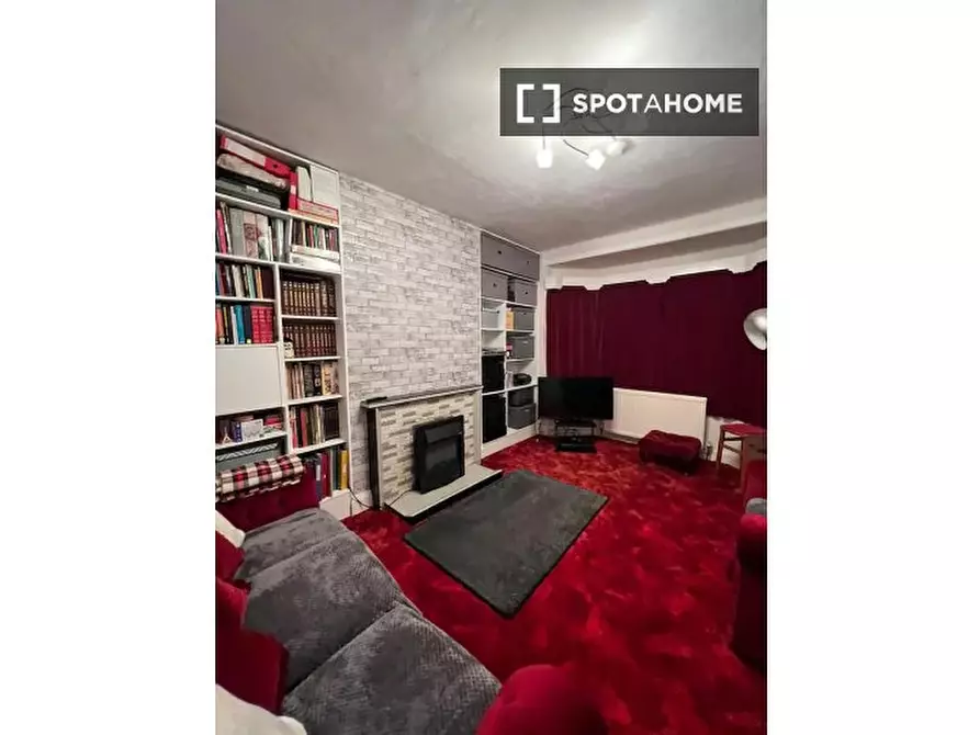 Immagine 11 di Camera condivisa in affitto  in Darley Ave a 