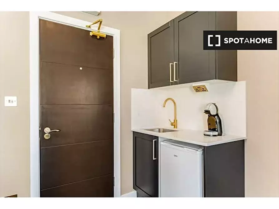 Immagine 4 di Ufficio in affitto  in High Rd a Tottenham