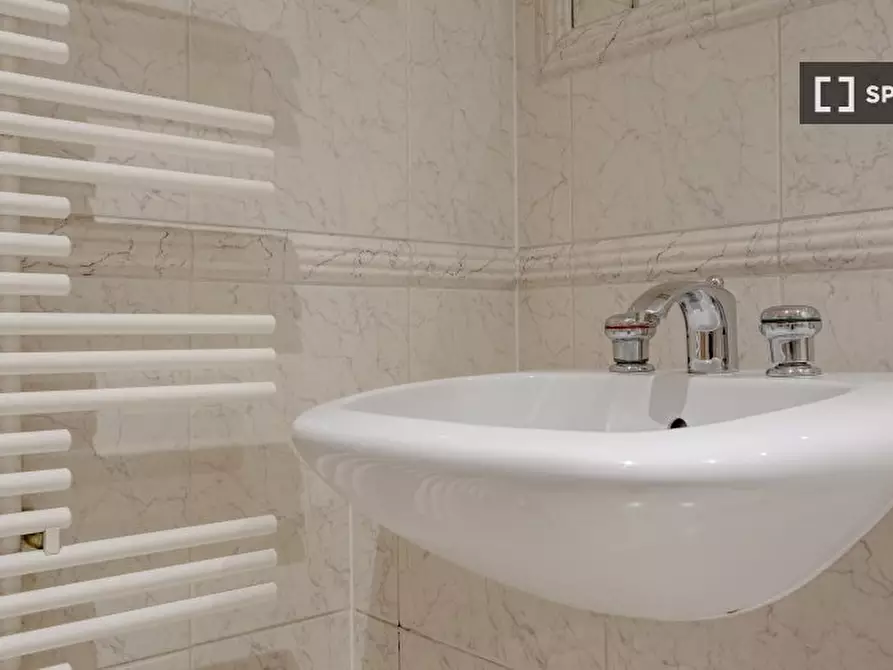 Immagine 11 di Appartamento in affitto  in Trinity Square a 