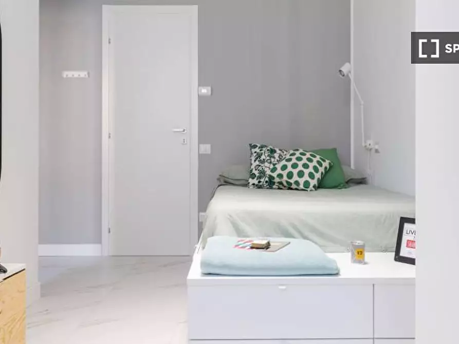 Immagine 2 di Camera condivisa in affitto  in Viale Bligny a Milano