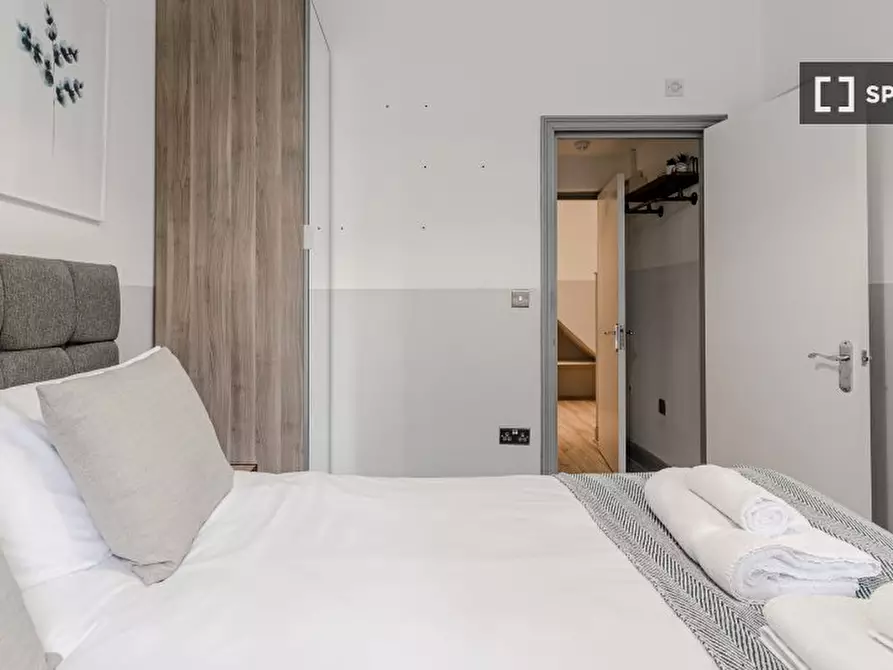 Immagine 12 di Appartamento in affitto  in Apartment a Kensington