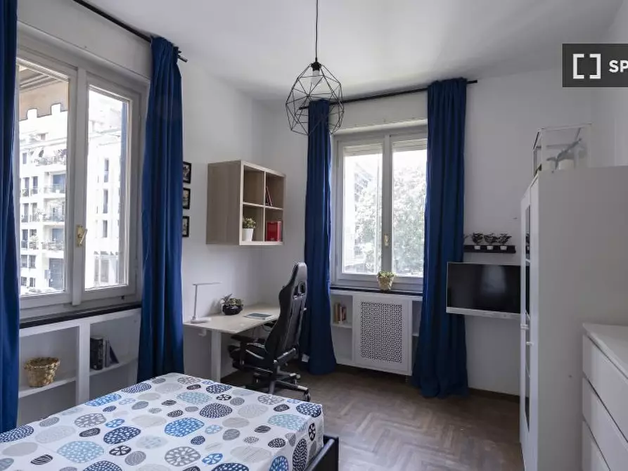 Immagine 3 di Camera condivisa in affitto  in Viale Francesco Restelli a Milano