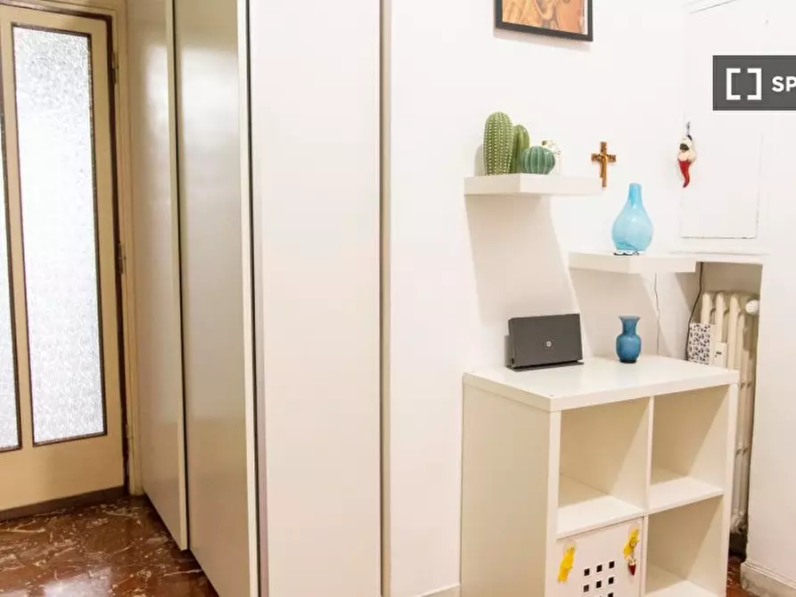 Immagine 13 di Camera condivisa in affitto  in Via Tuscolana a Roma