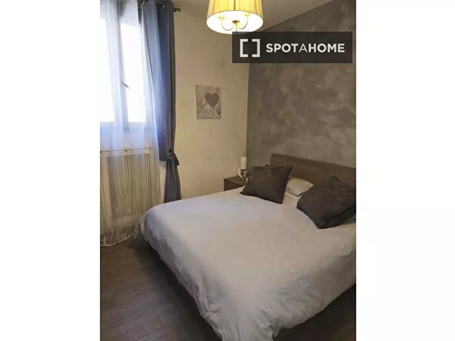 Immagine 12 di Appartamento in affitto  in Via degli Orti della Farnesina a Roma