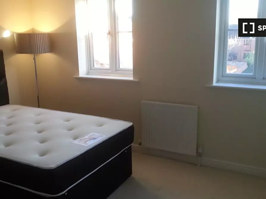 Immagine 3 di Camera condivisa in affitto  in Barnsdale Ave a Poplar