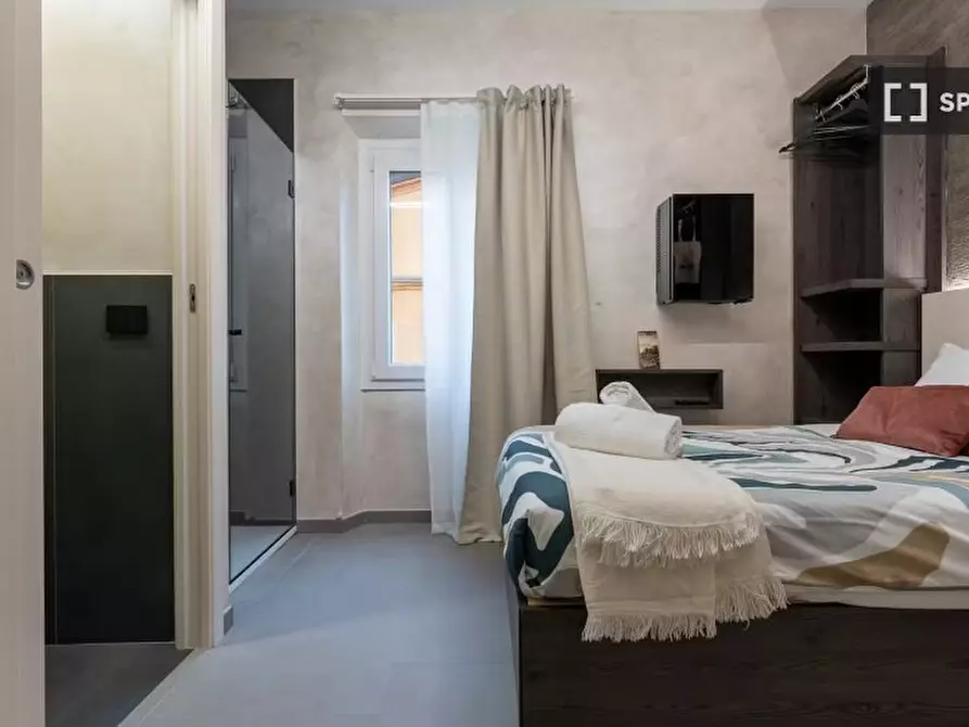 Immagine 5 di Camera condivisa in affitto  in Via Faenza a Firenze
